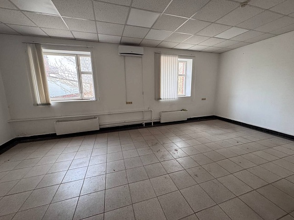 Октябрьская, д. 80с1 566 кв.м