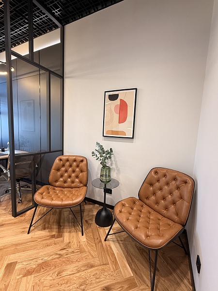 Офис с новым ремонтом и мебелью в Central Yard