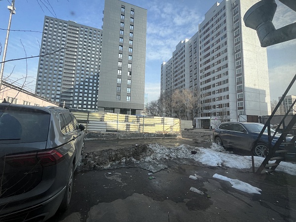 Октябрьская, д. 80с1 566 кв.м