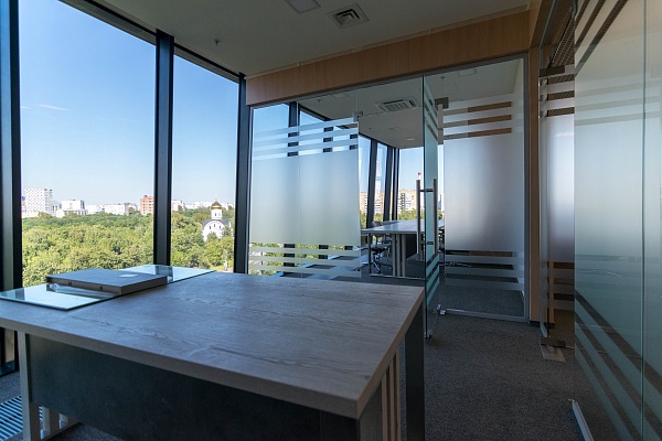 Офис 200 кв.м. с мебелью в БЦ Лотос (класс А)